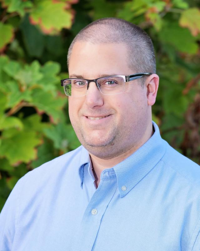 Faculty Staff Headshot